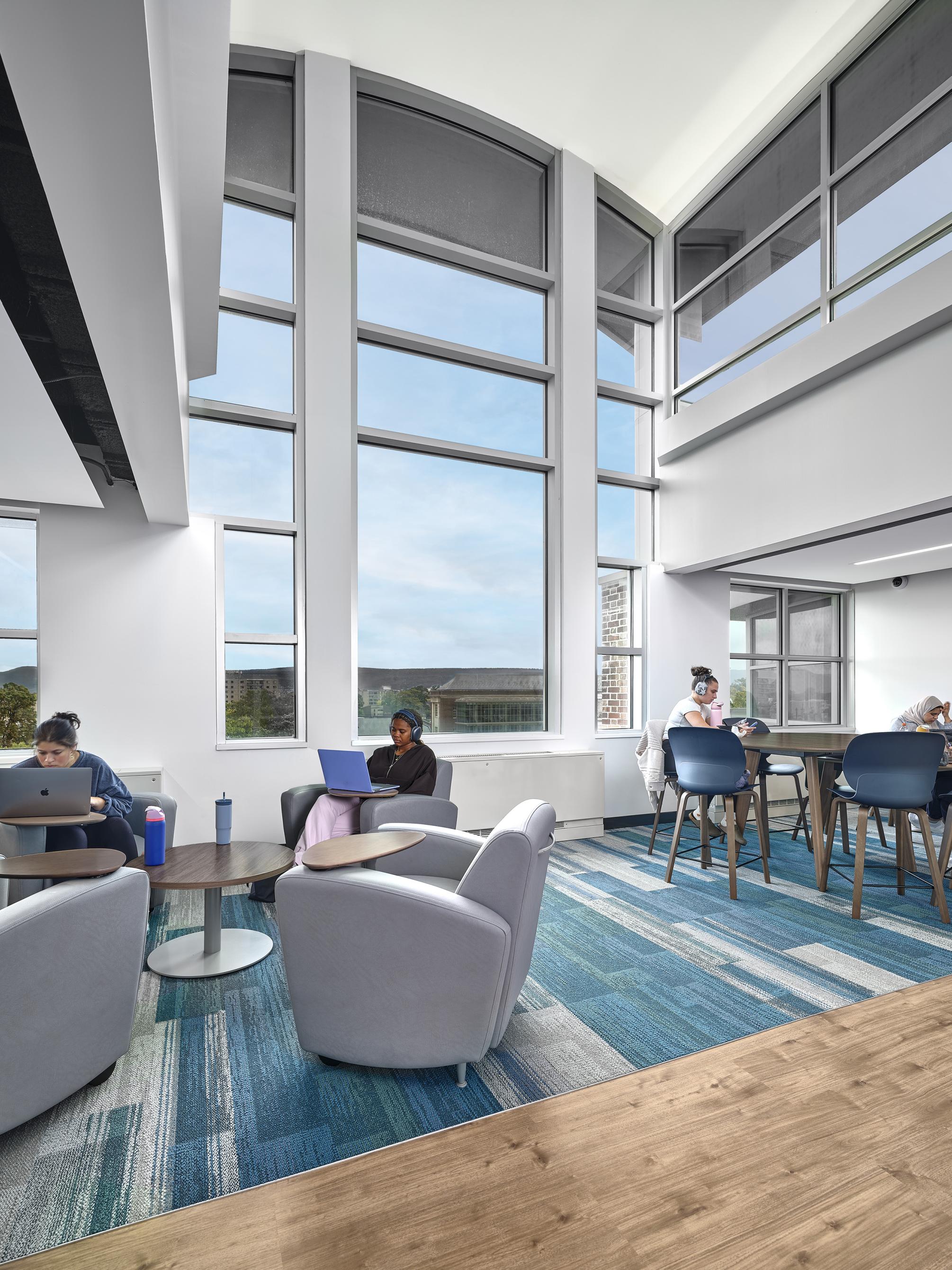 The atrium lounge space that overlooks the HUB Lawn.