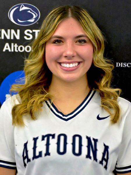 Karli Storm headshot