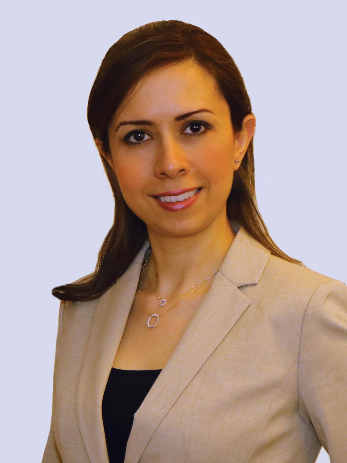 Elnaz Kermani headshot