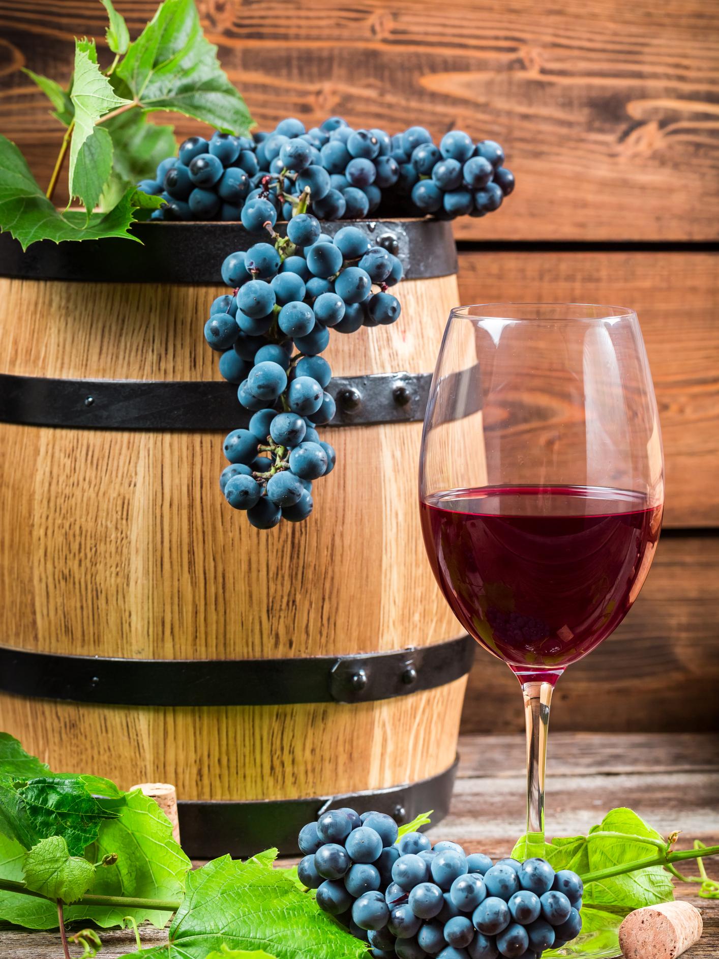 wine barrel and Concord grapes