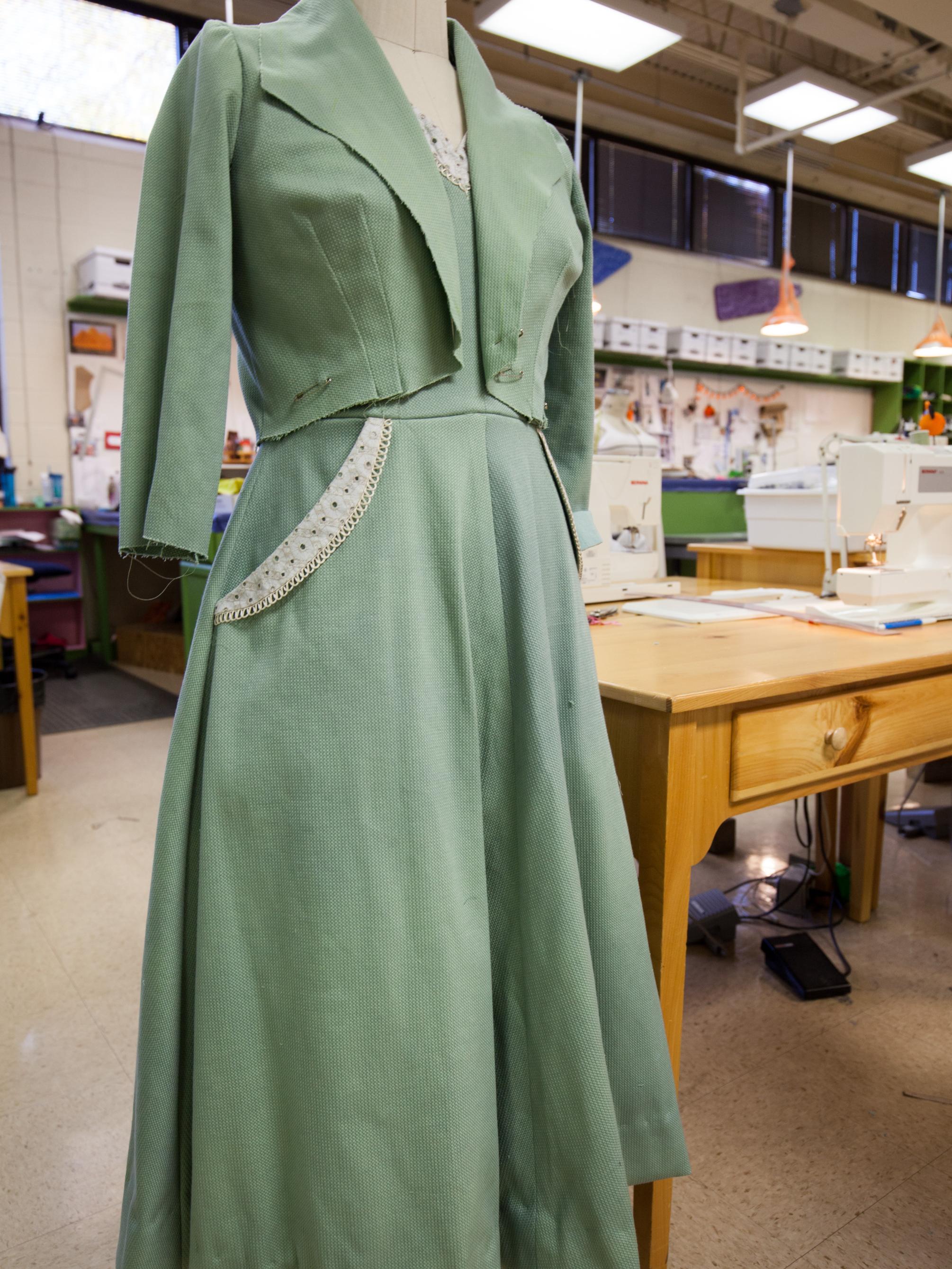 Dinah's dress for "Trouble in Tahiti."