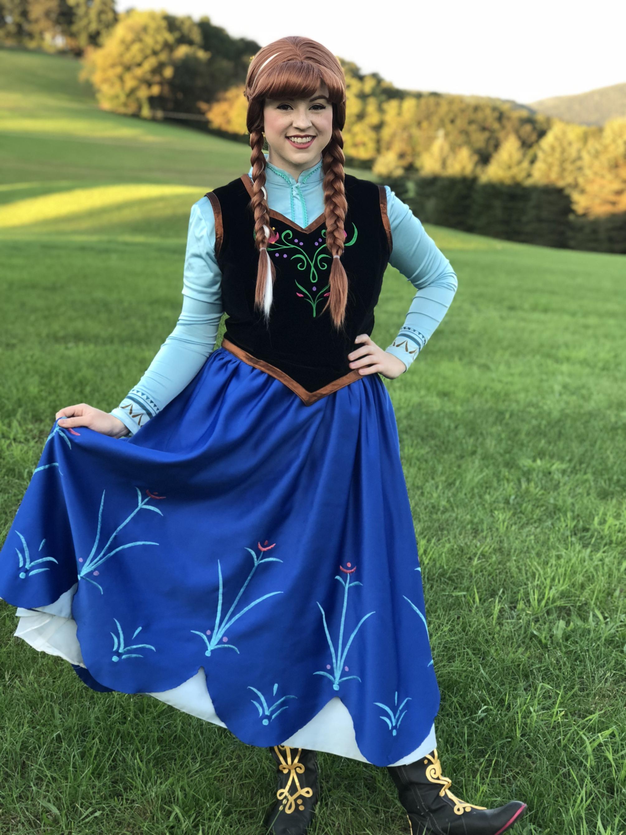 Kristin Newvine as Anna from Frozen