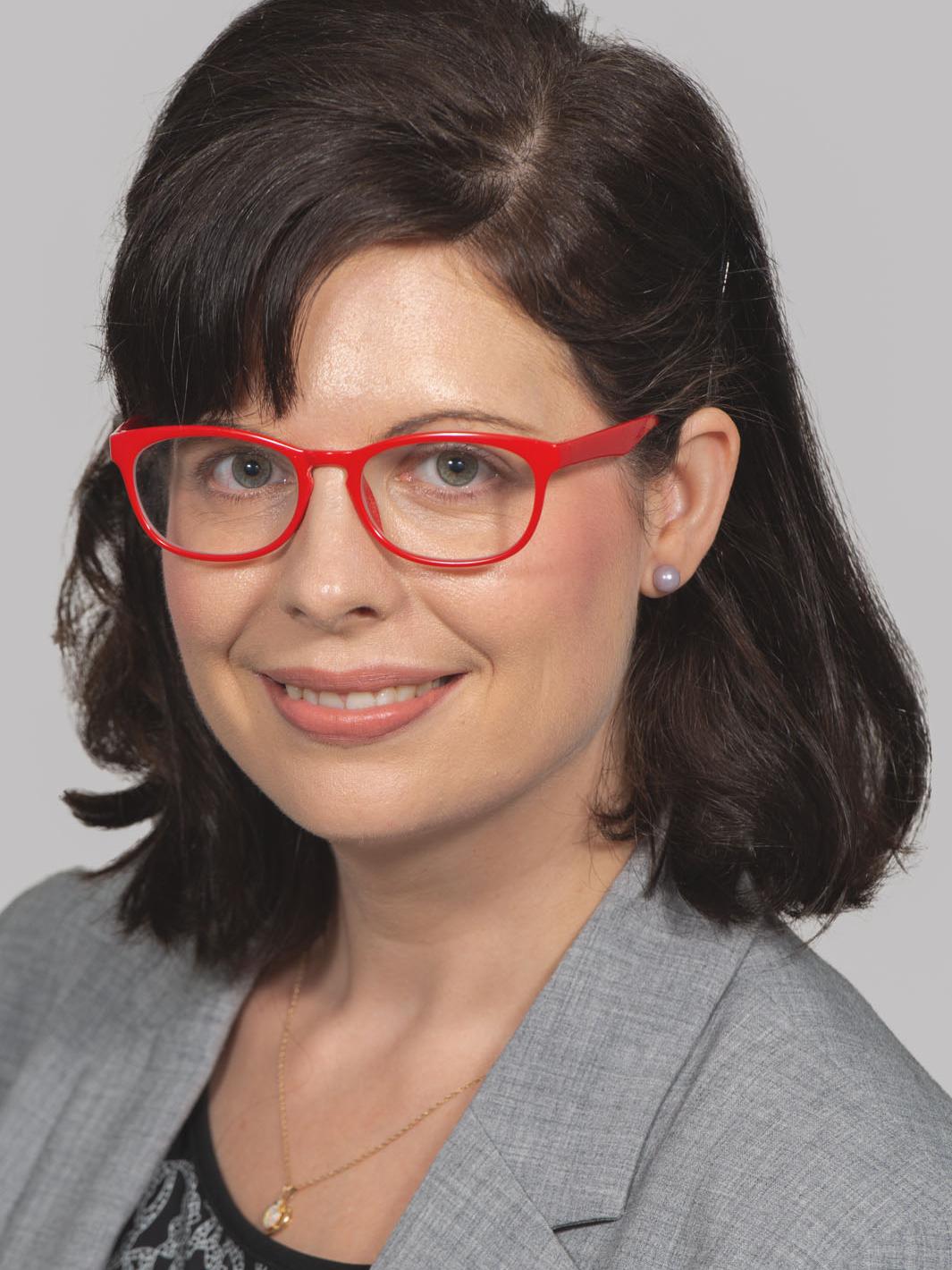 Jenn Cruden headshot