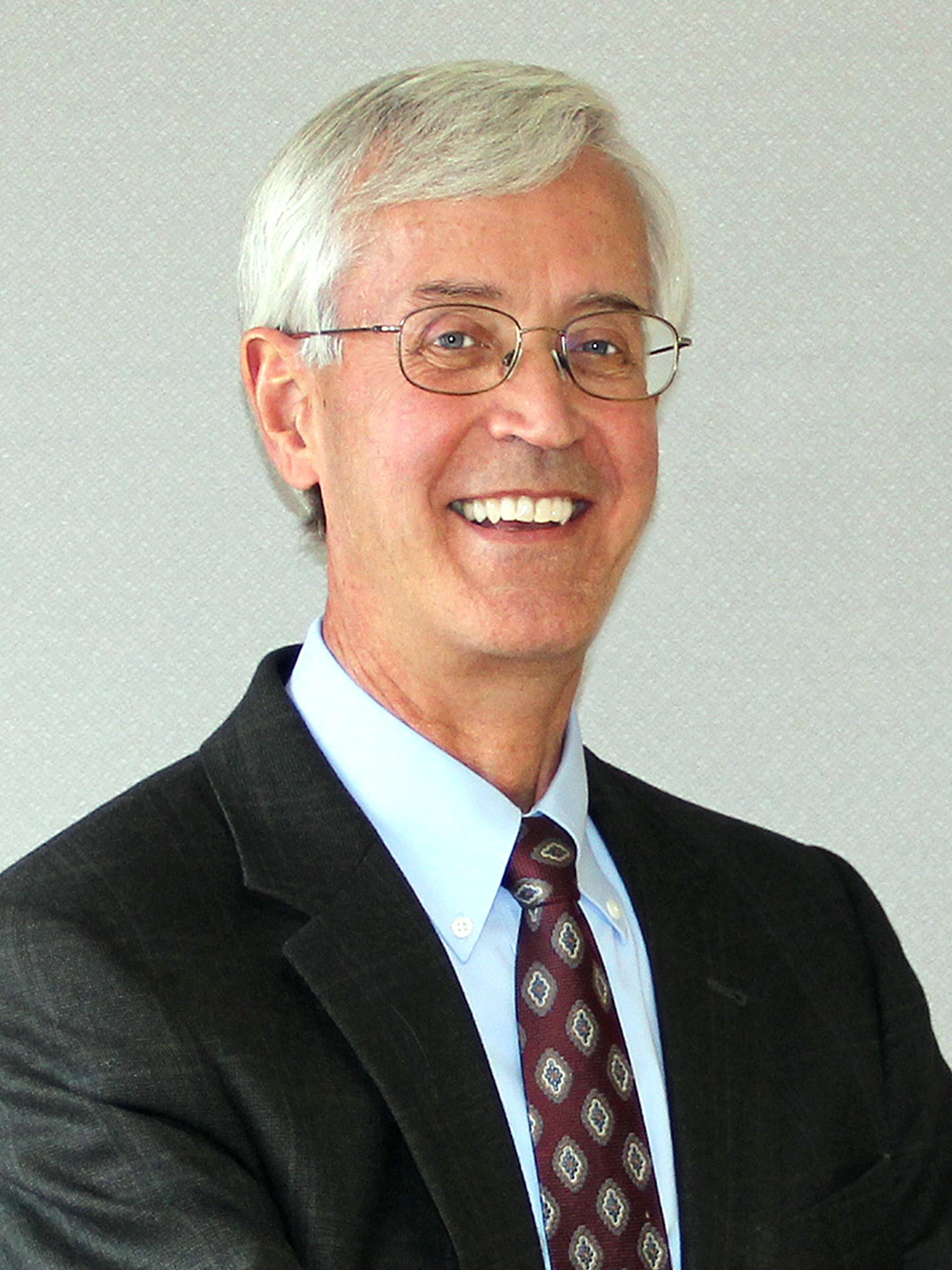 Head shot of Daniel Larson