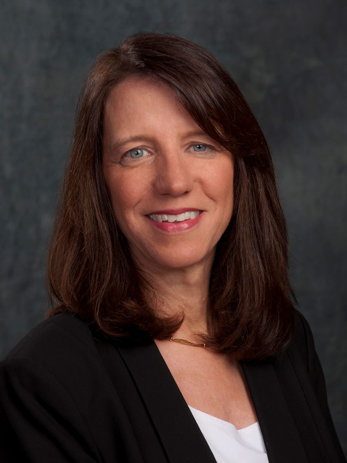 Lora Weiss headshot