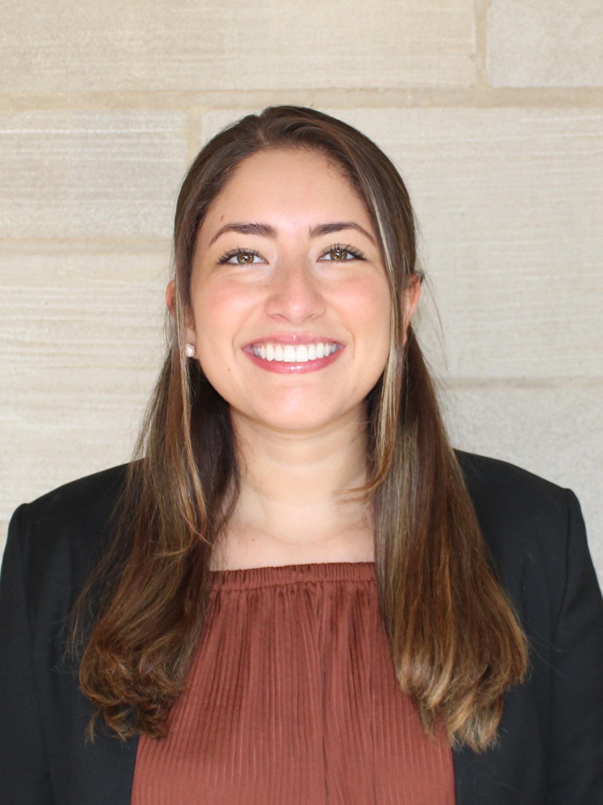 Headshot of Jennifer Carvajal Moreno