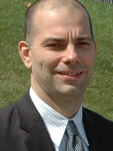 Bob McKinnon headshot