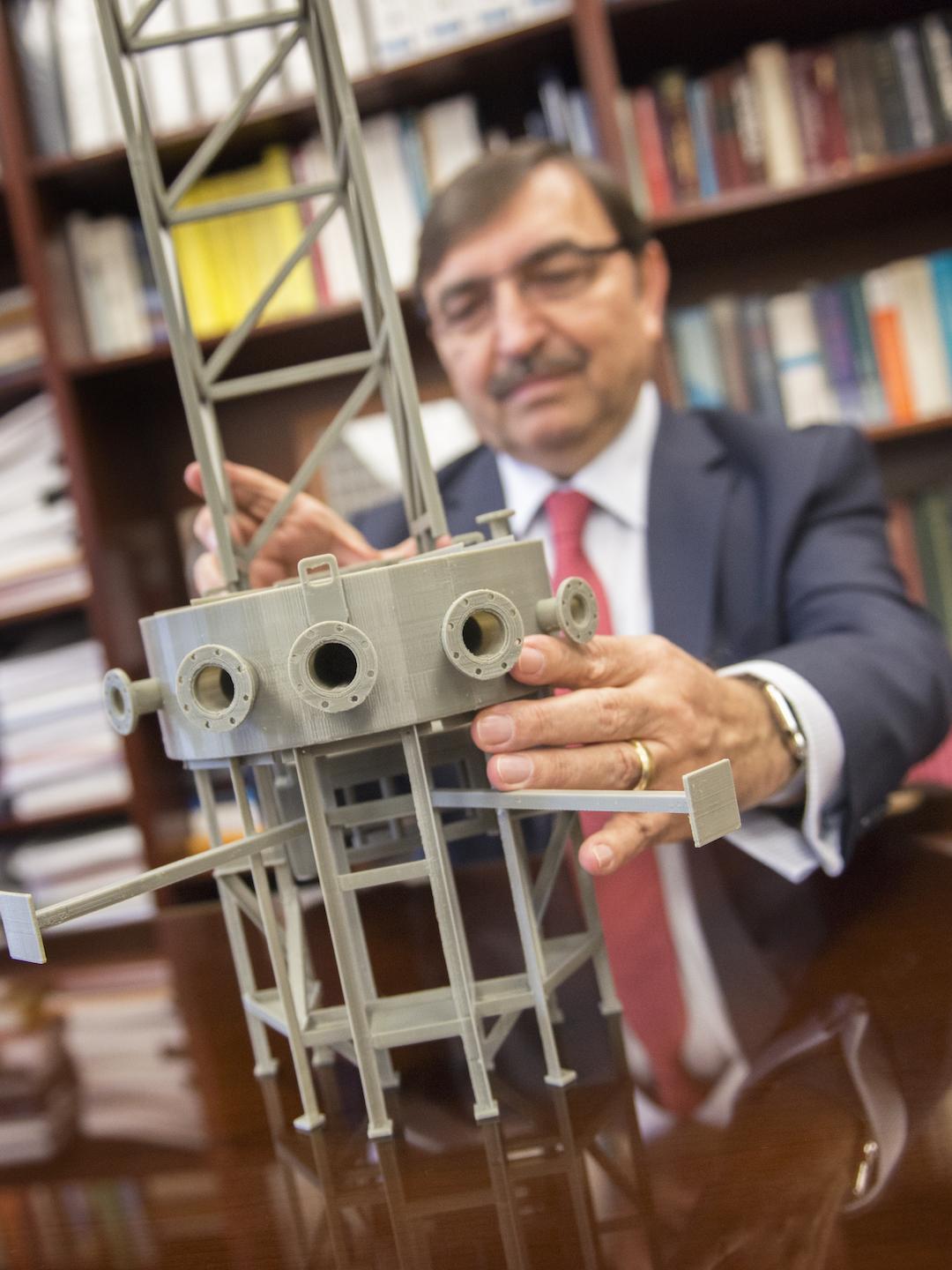 model of new equipment at the reactor