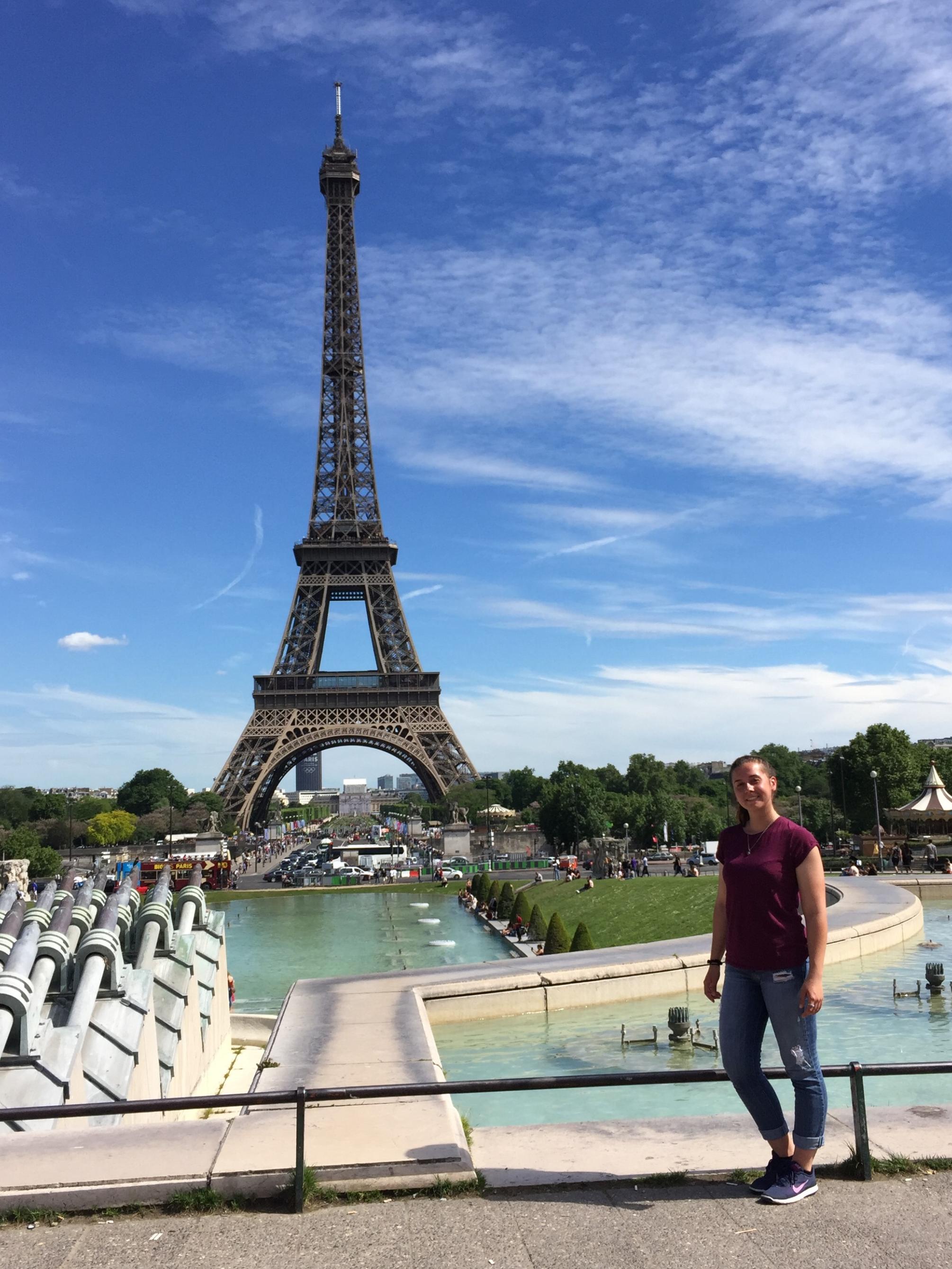 Paulina in Paris