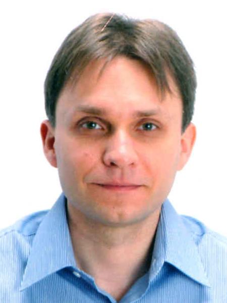 head shot of Alexey