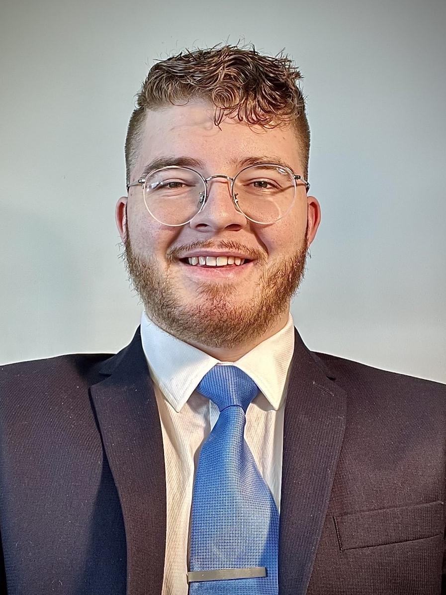 A portrait of Penn State Behrend student Simon Nero
