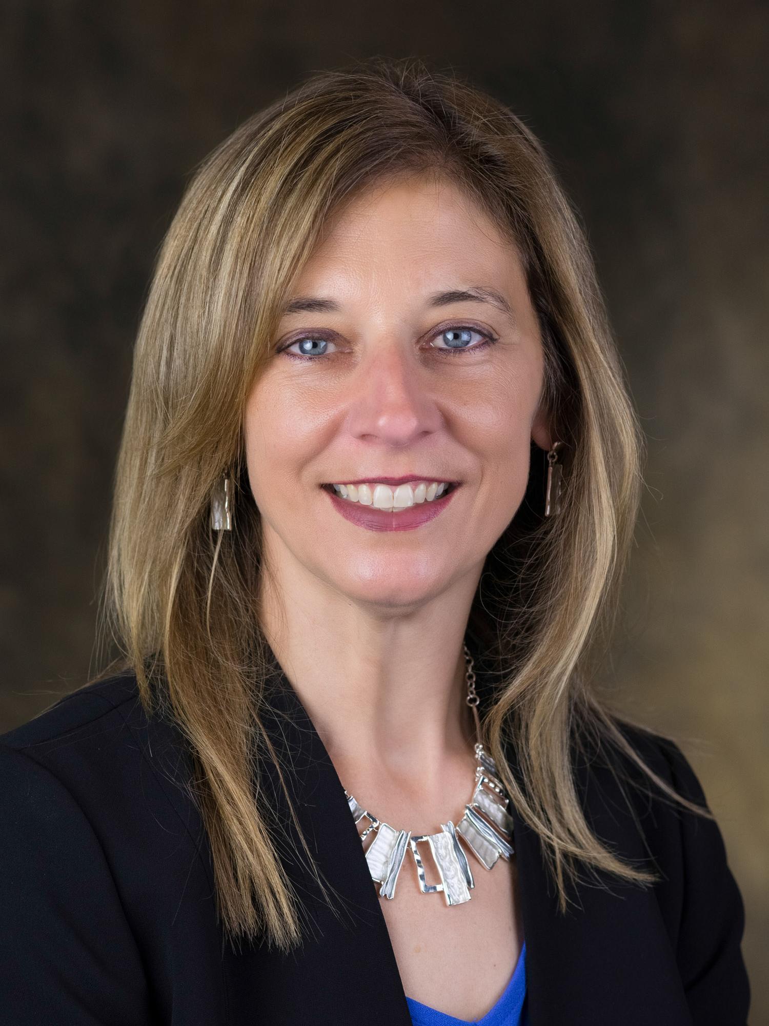 Sue Kelley headshot