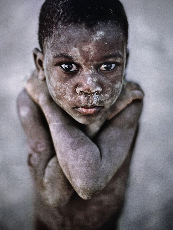 Steve McCurry, "Boy in Timbuktu," Mali, 1987, pigment print. © Steve McCurry.