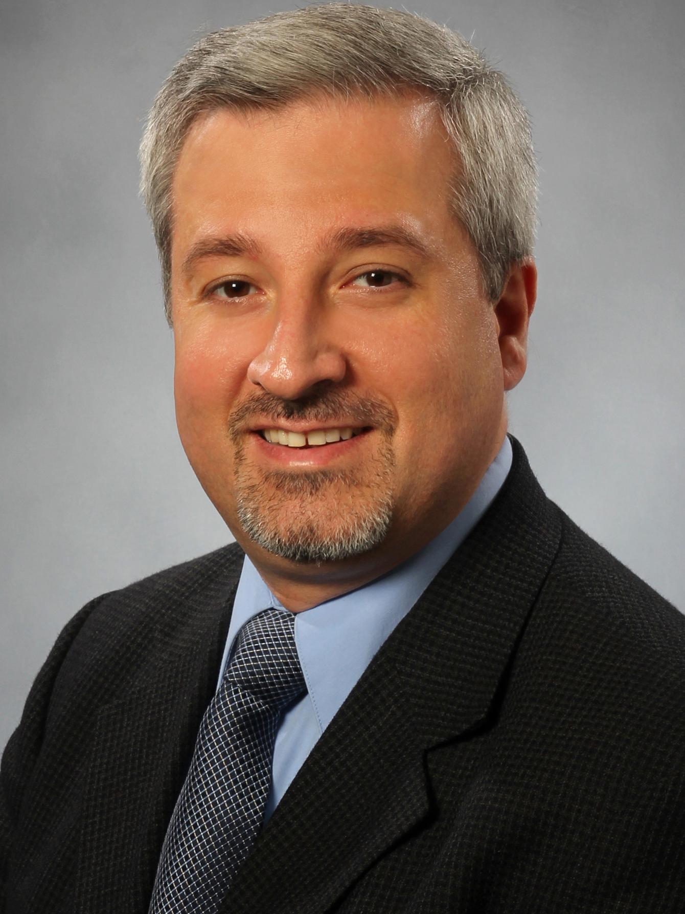 Mauricio Terrones headshot