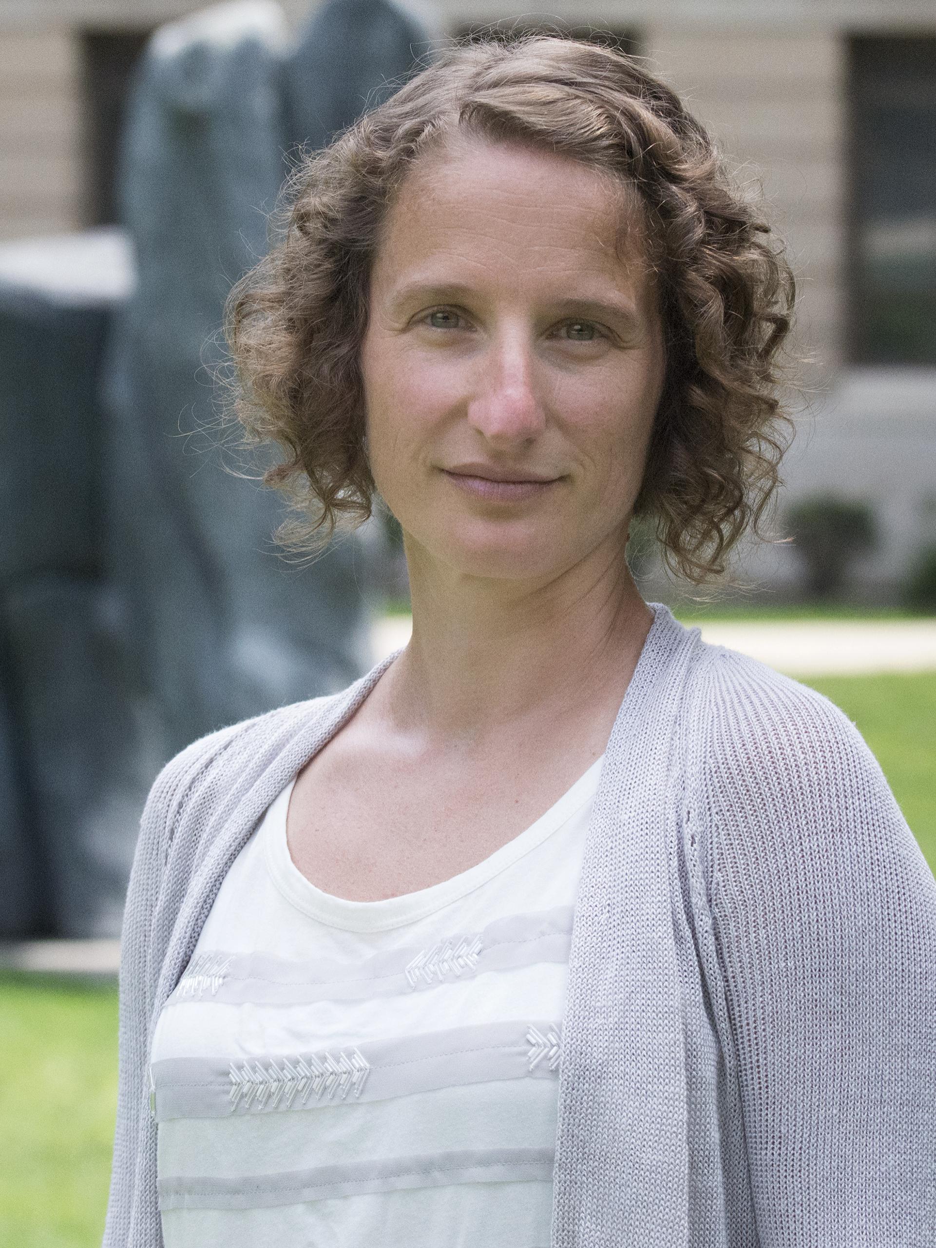 Tracy Langkilde portrait vertical