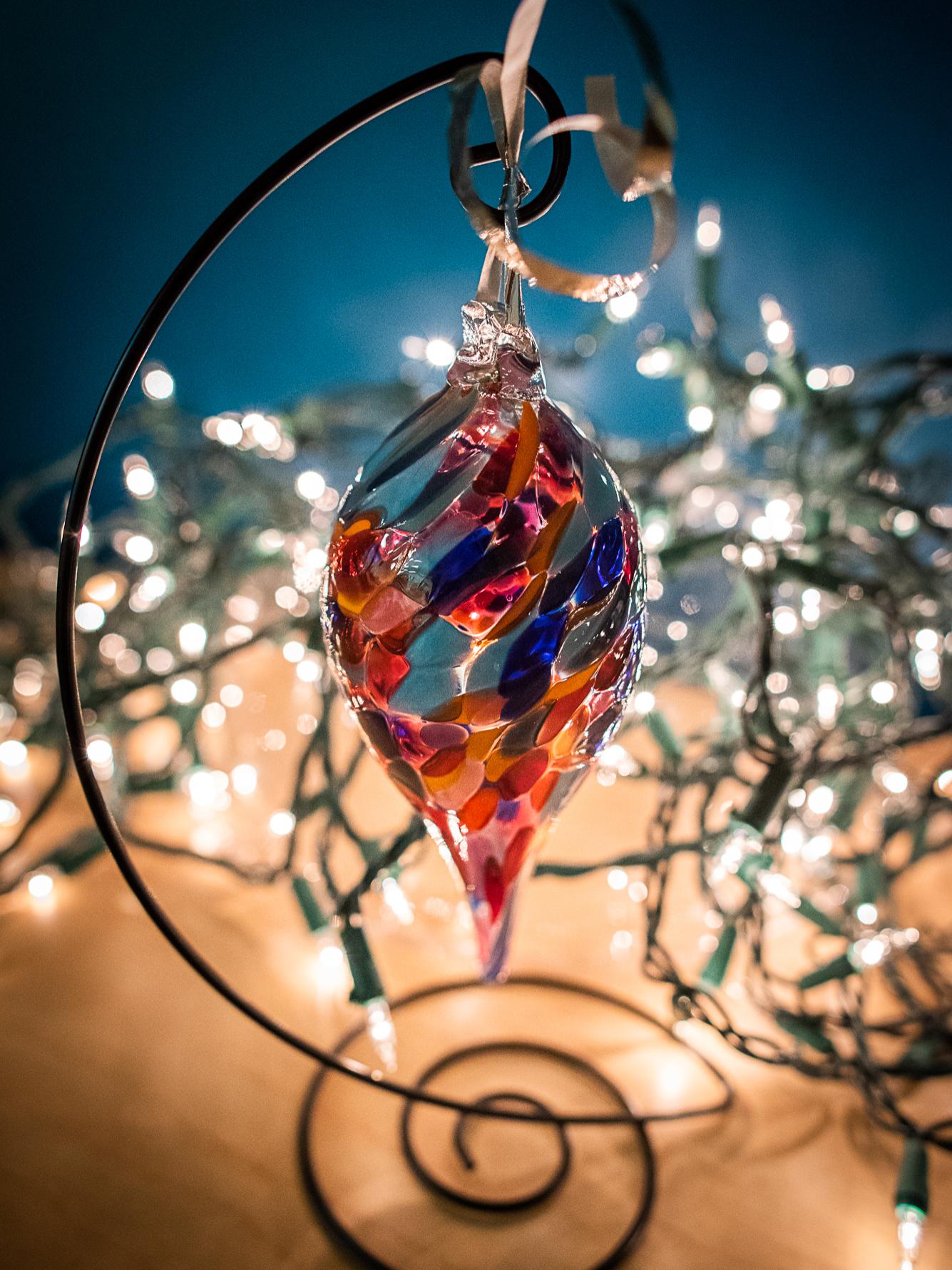 2018's featured ornament, by studio glass artist James Hayes