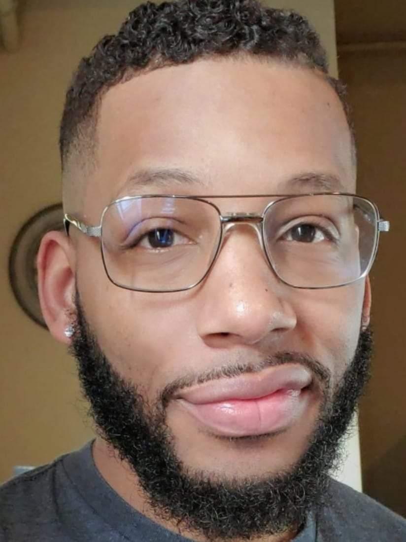 head shot of Justan