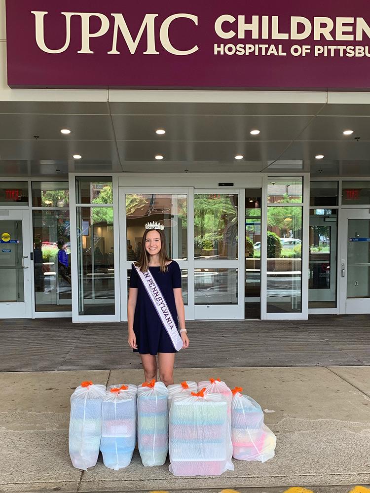 Miss Teen Pa., boxes