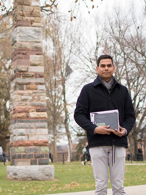 Arif Masrur in front of Obelisk