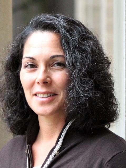 Denise Solomon headshot