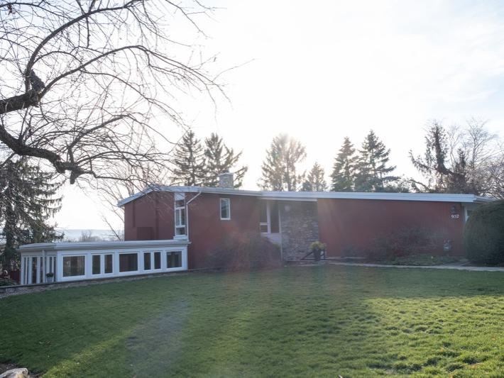 exterior photo of architect-designed midcentury modern home 