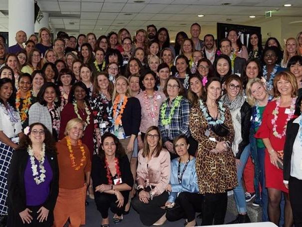 Group Photo of Business Women's Network in Singapore