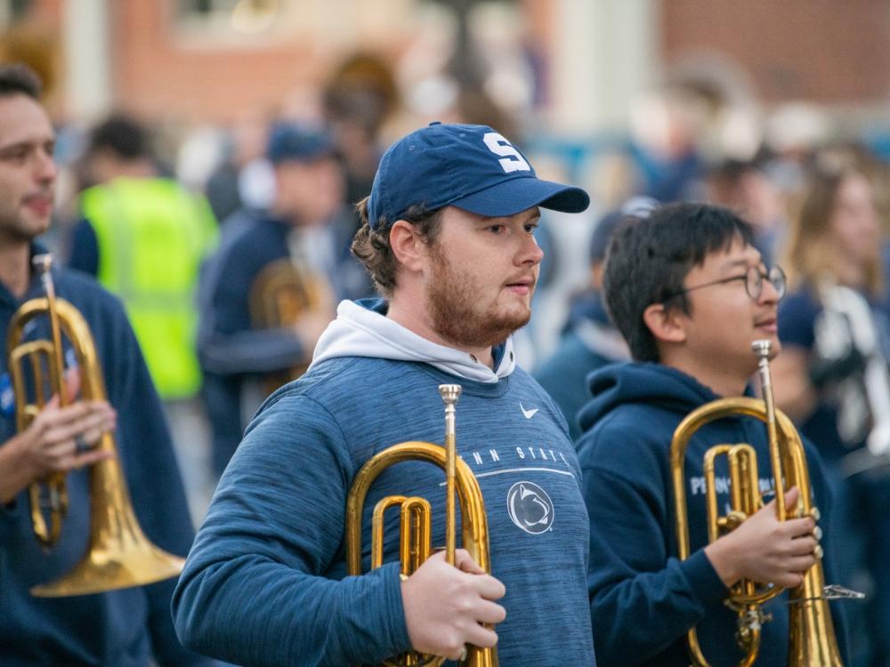 Homecoming Parade 2022 - Alumni Blue Band