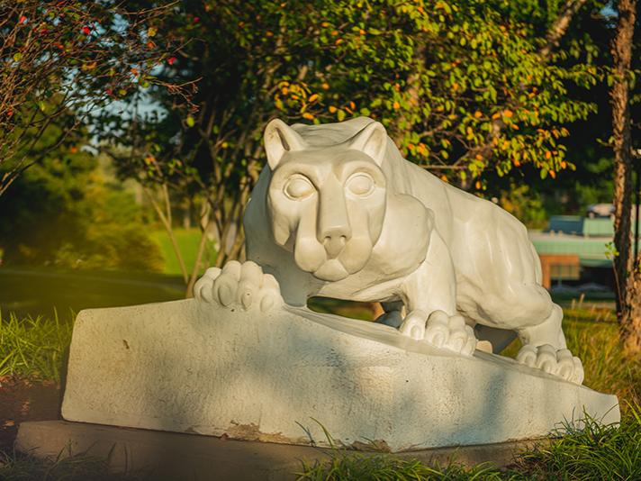 A photo of the Lion Shrine in the evening autumn light.