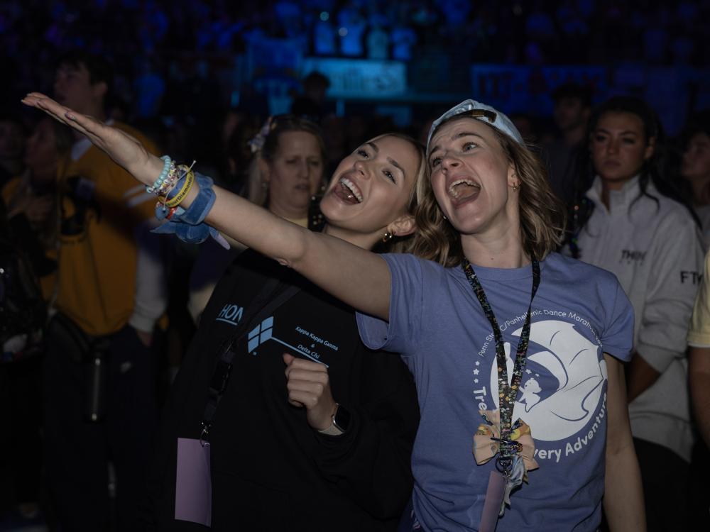 THON dancers enjoying music