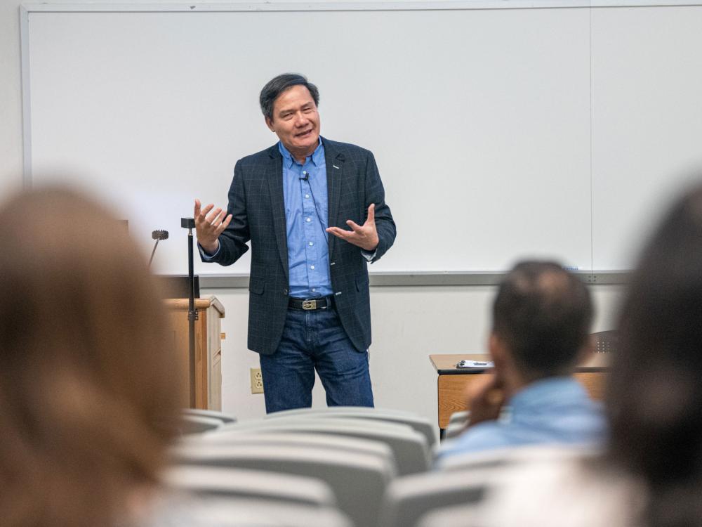Guest Shaowei Chen speaks at 7th International Symposium on Monolayer-Protected Clusters