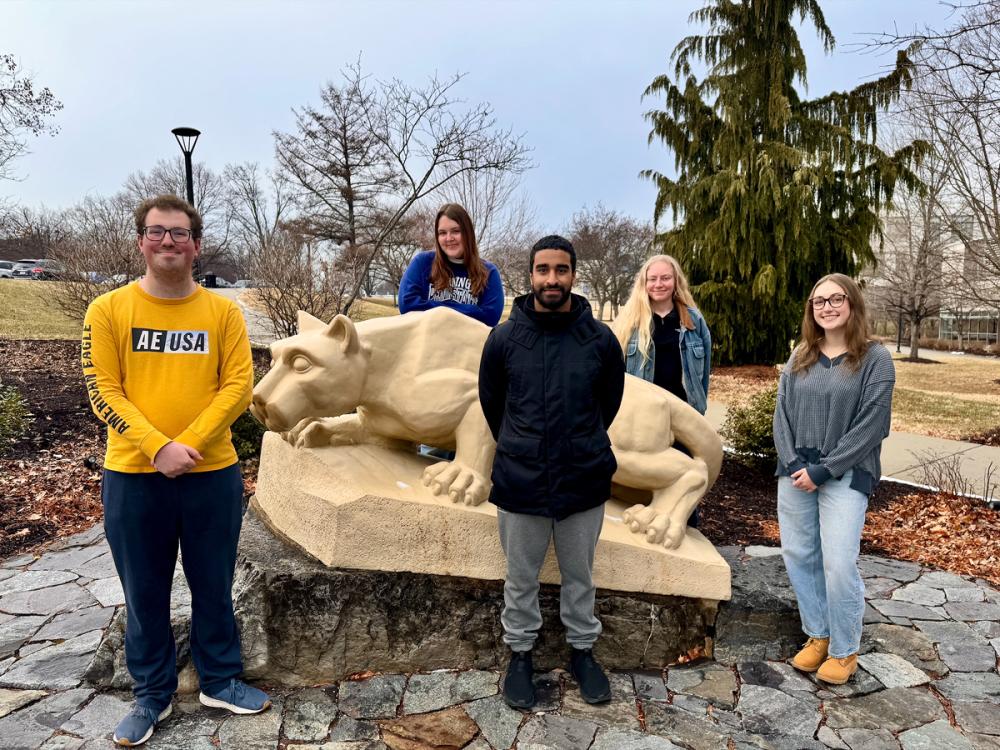 Berks benefitting THON students pose at Lion shrine.