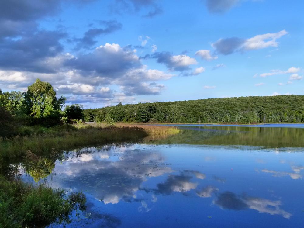 Blue sky, clouds and lake