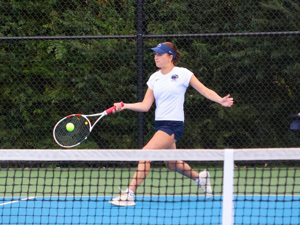 Lexi Colaianni playing tennis