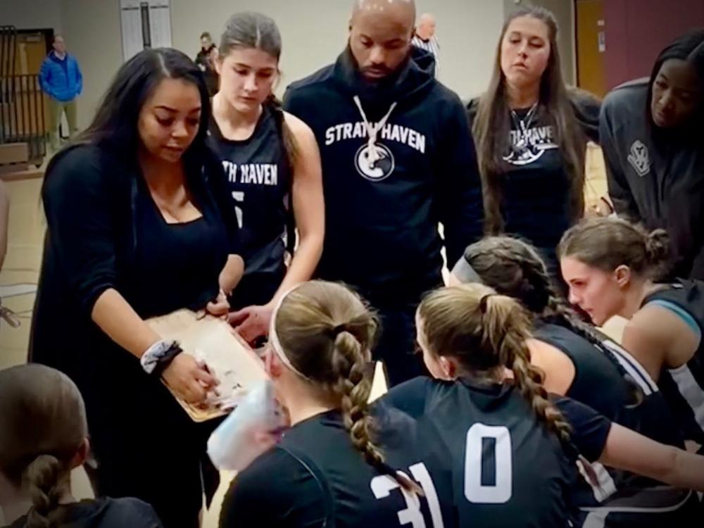Brandi Johnson coaching students