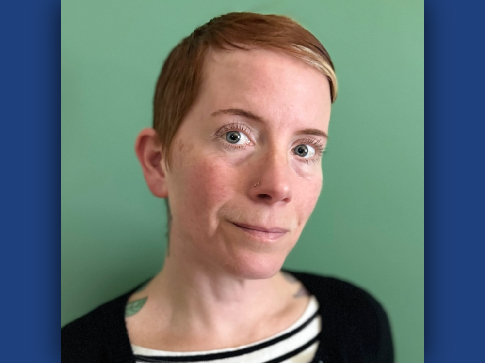 photo portrait of woman with short-cropped straight hair