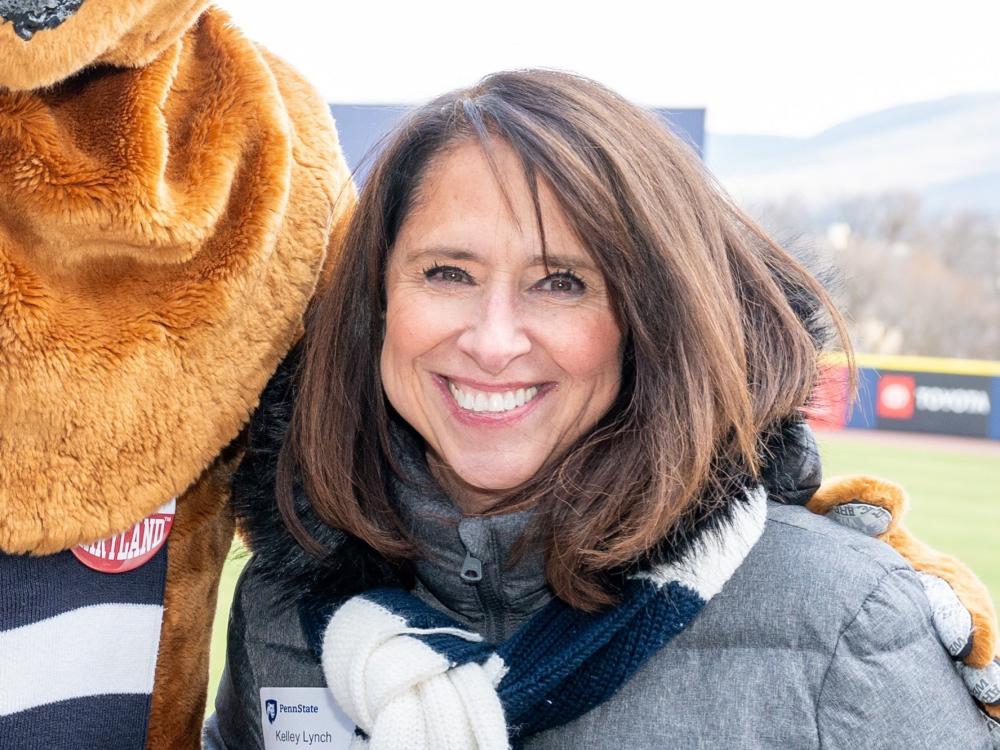 Small thumbnail of Kelly Lynch