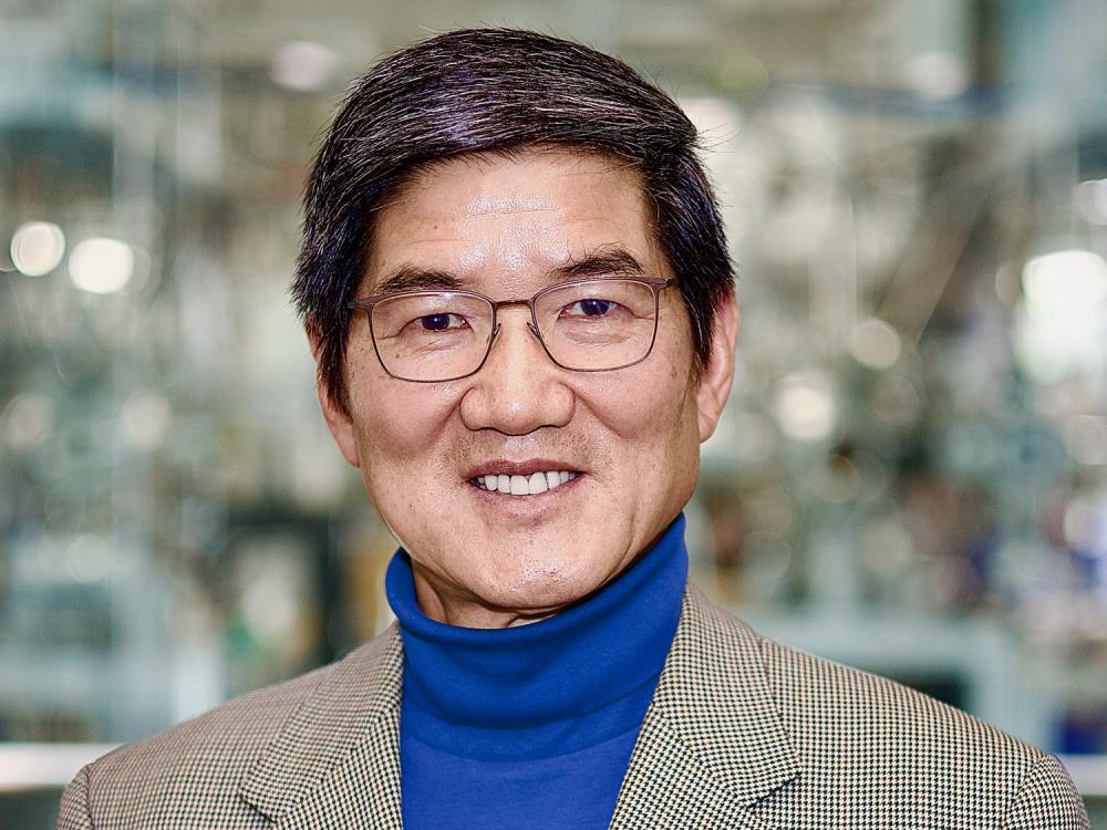 Long-Qing Chen