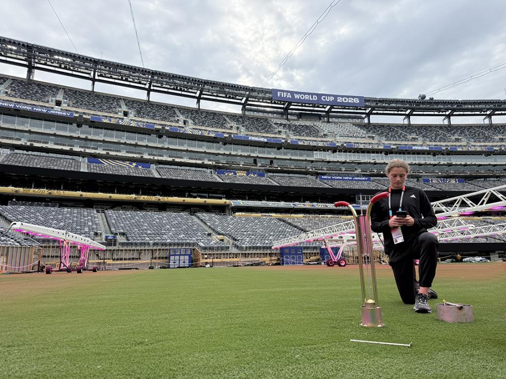 intern on field