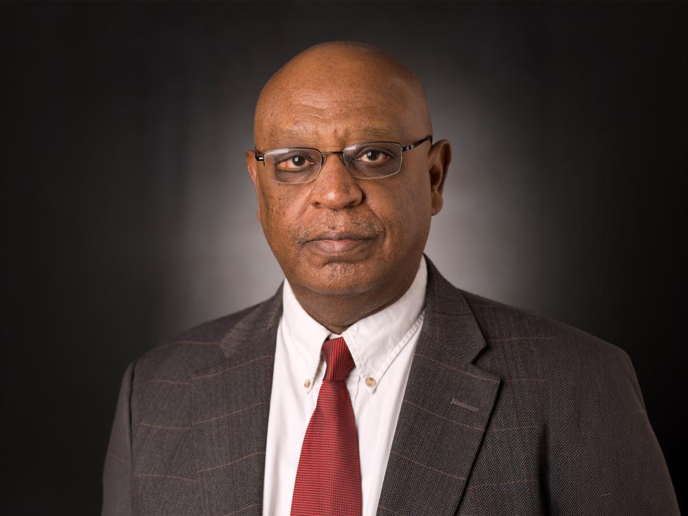 Headshot of Osama Awadelkarim