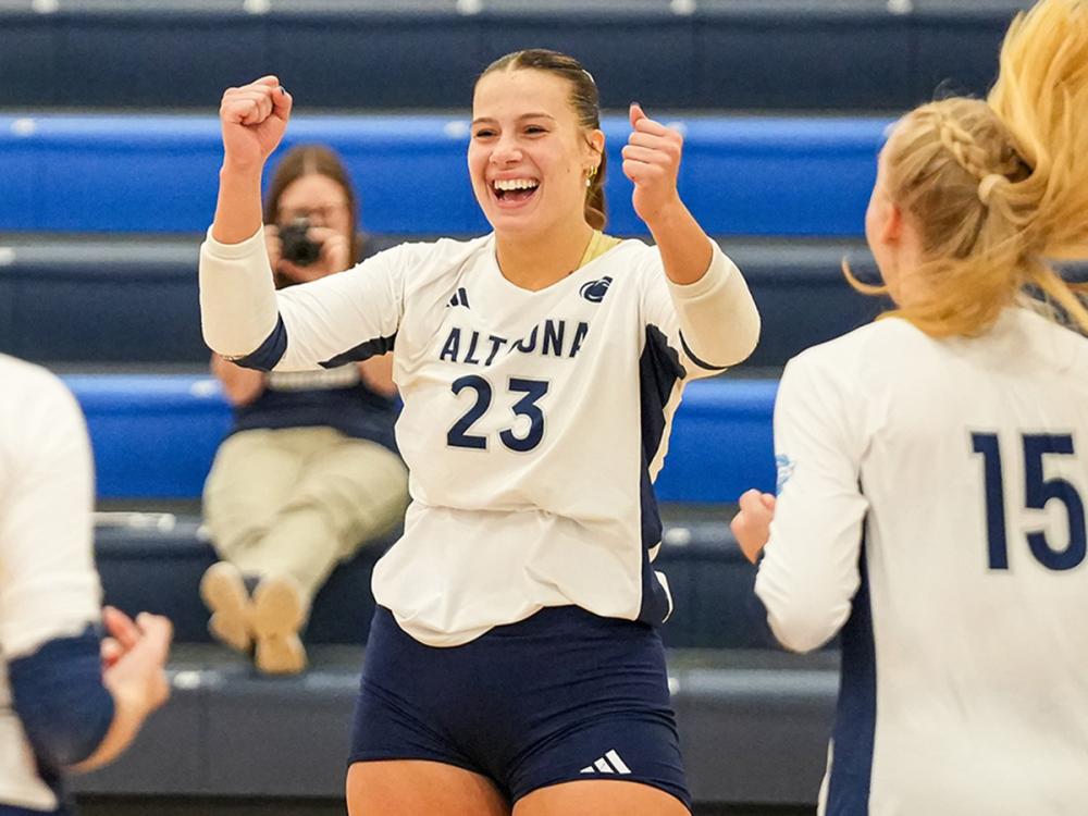 Hannah Swank plays volleyball during a Penn State Altoona match.