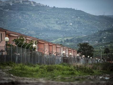 The CARA di Mineo camp from the outside