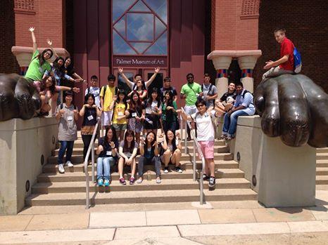 Orientation Leaders and students gathered at the Palmer Museum of Art