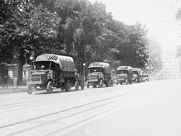Start of Trans-Continental Tour