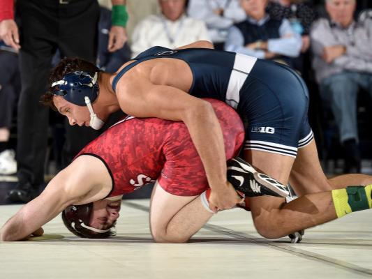 Penn State wrestler takes down opponent