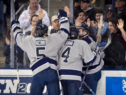 Hockey team celebrates 