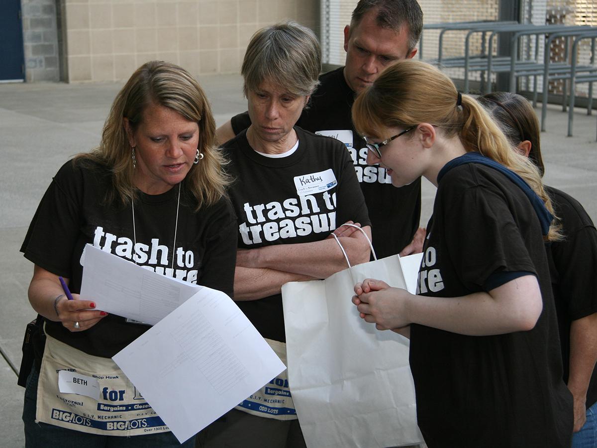 Trash to Treasure Volunteers