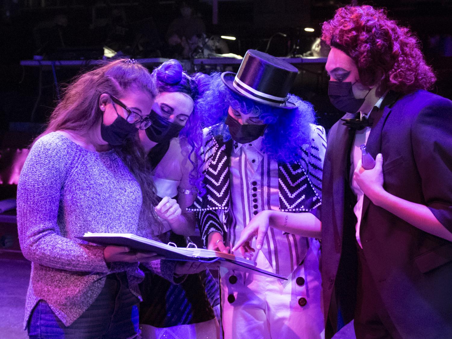 stage manager gives notes