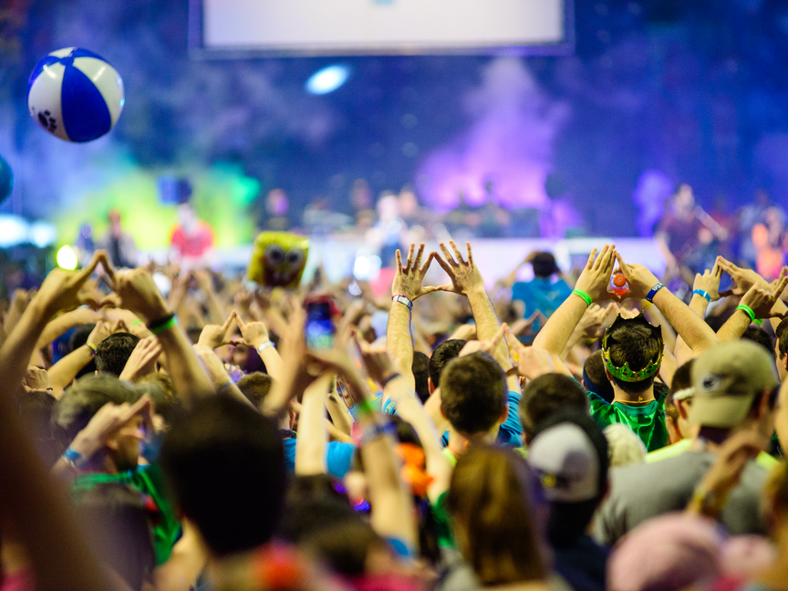 Students dancing at THON