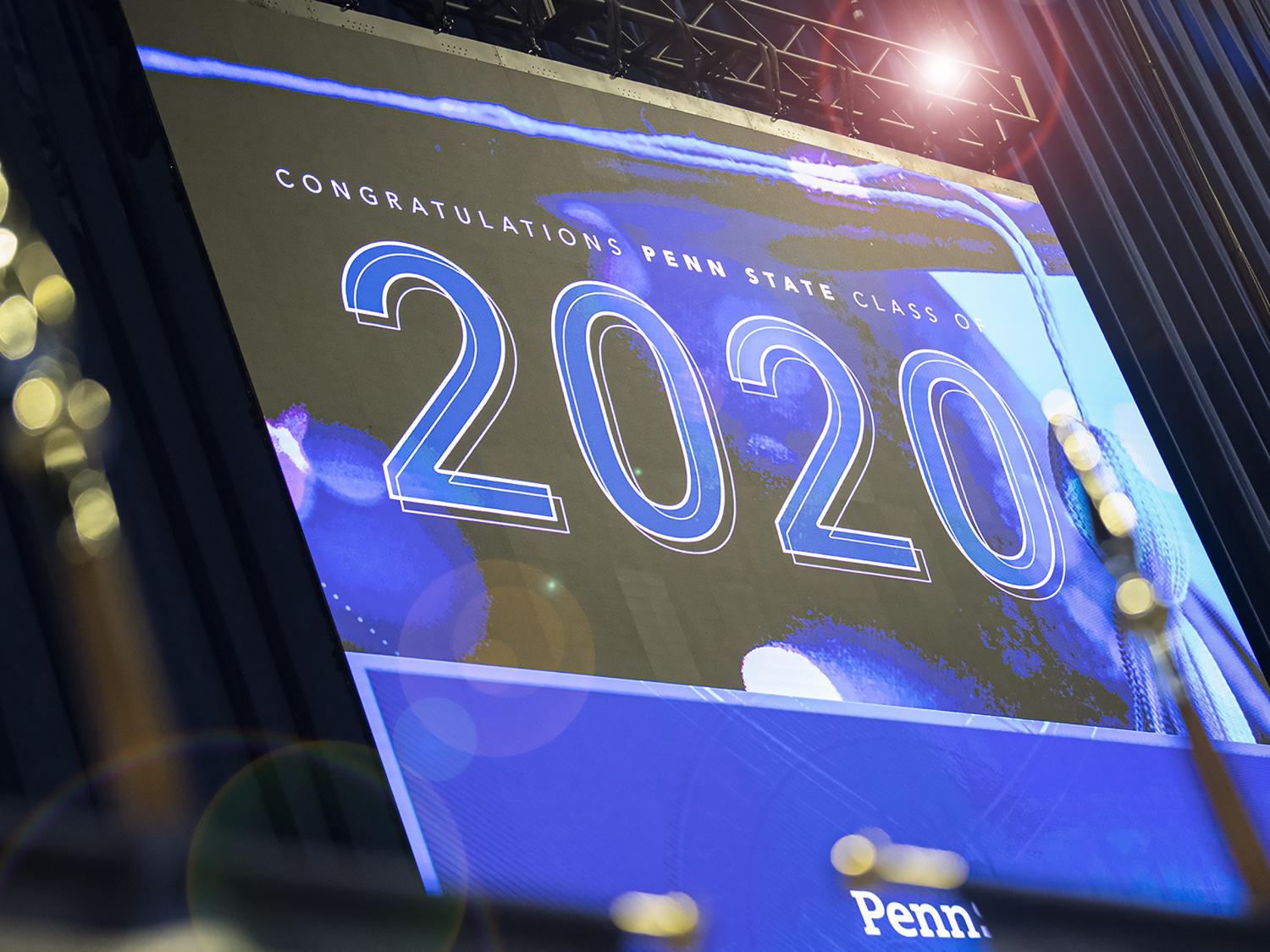 sign welcoming class of 2020 back