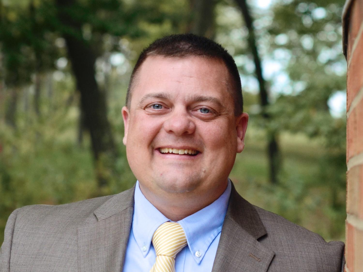 head shot image of Mark Campbell